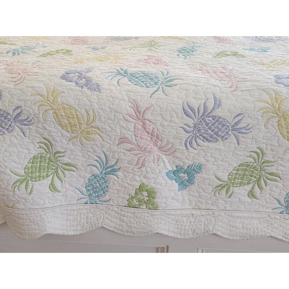 Lilly Pulitzer Quilt Comforter Bedspread Pastel Pineapples + 2 Shams KING